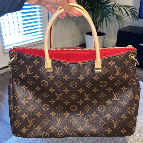 π LIKE NEW π W/ RECEIPT LOUIS VUITTON PALLAS ZIPPER BAG - Picture 3 of 16